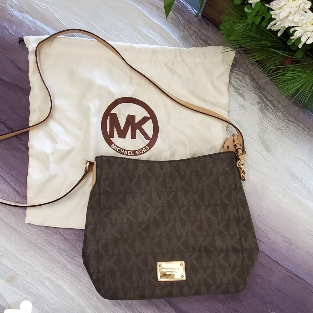 Michael Kors purse